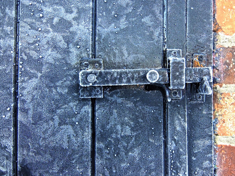 Lock Icy Door Bolt Outhouse Brick Frost Shed